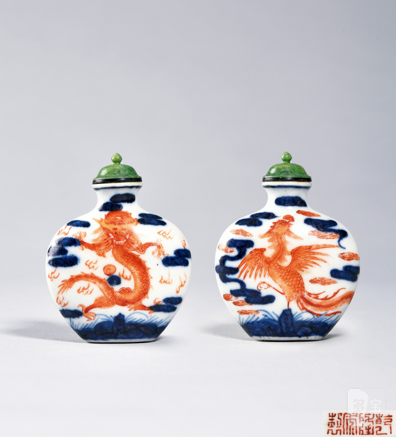 清乾隆 青花矾红龙纹鼻烟壶